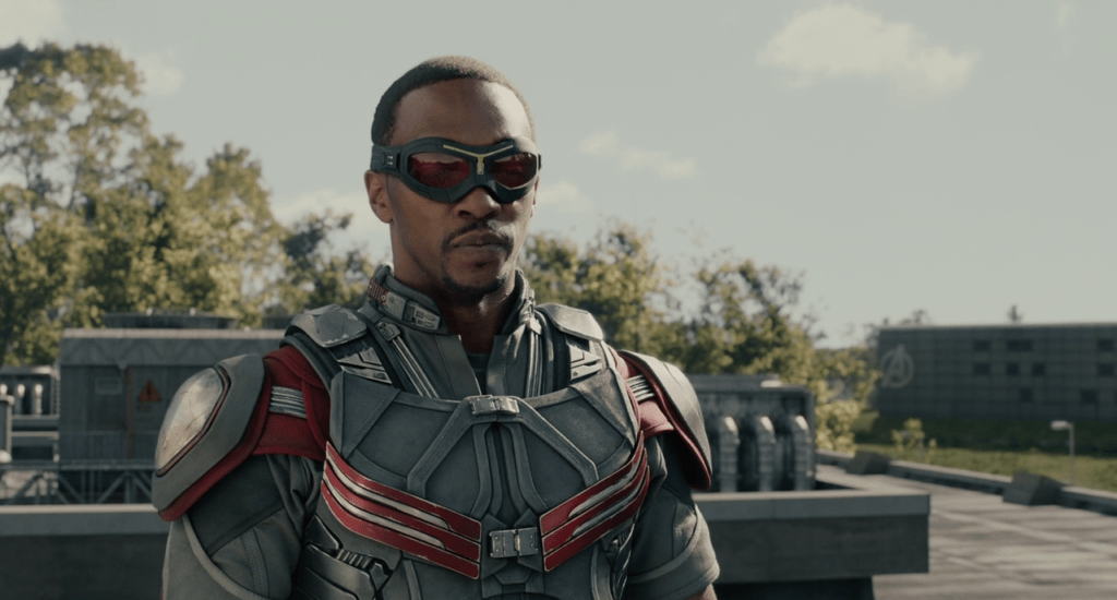Anthony Mackie como Sam Wilson, o Falcão