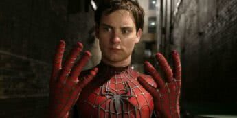 Sam Raimi Kevin Feige Doutor Estranho 2