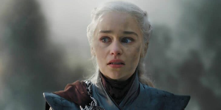 Emilia Clarke em Game of Thrones