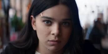 Hailee Steinfeld em Gavião Arqueiro
