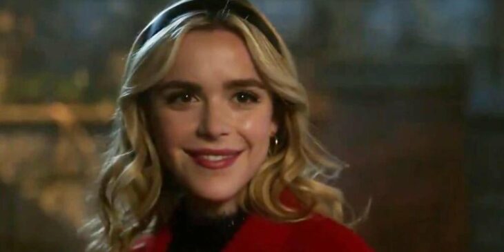 Kiernan Shipka como Sabrina
