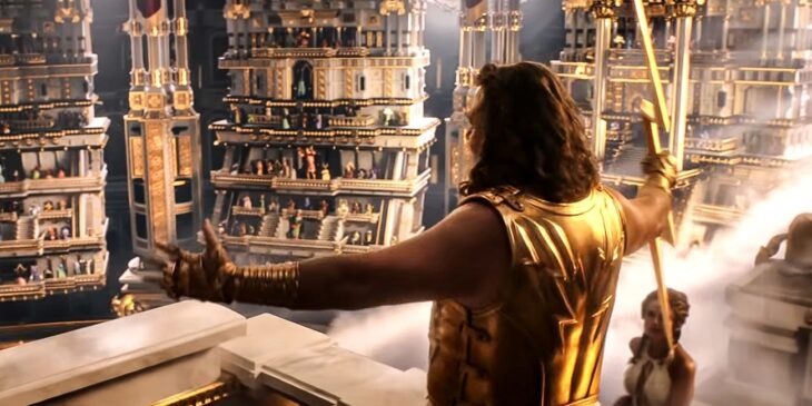 Russell Crowe como Zeus em Thor Amor e Trovão