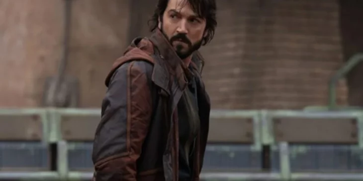 Diego Luna como Cassian Andor