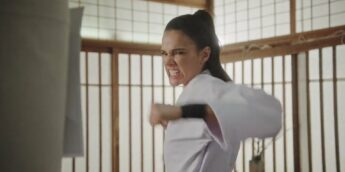 Bruna-Marquezine-Cobra-Kai-2