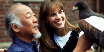 Hilary Swank em Cobra Kai