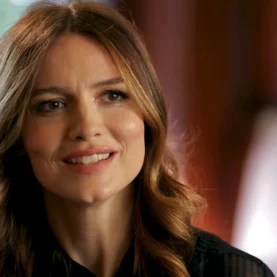Saffron Burrows