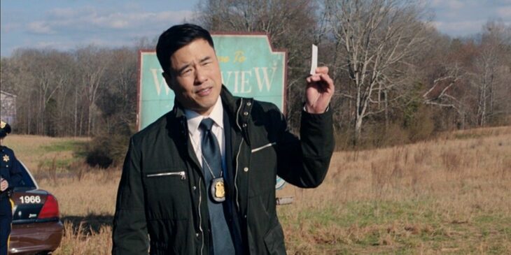 Randall Park como Jimmy Woo