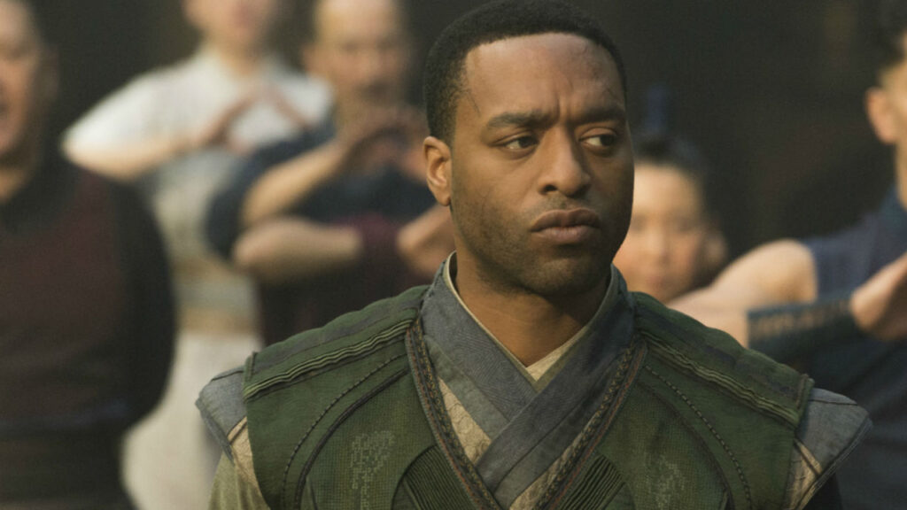 Chiwetel Ejiofor em Doutor Estranho
