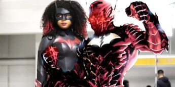 Batwoman e Morte Escarlate