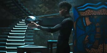 Shuri em Pantera Negra: Wakanda para Sempre
