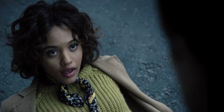 Kiersey Clemons como Iris West