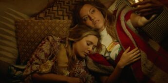 Elizabeth-Olsen-Aubrey-Plaza