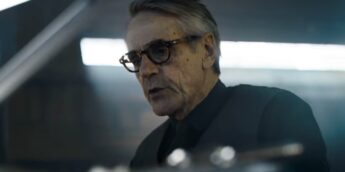 The-Flash-Jeremy-Irons-Alfred