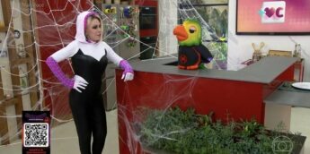 Ana Maria Braga com o traje de Spider-Gwen
