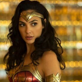 Gal Gadot como Mulher-Maravilha