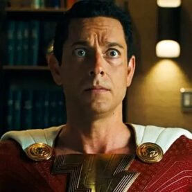Zachary Levi como Shazam