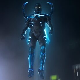 Besouro Azul com Xolo Maridueña