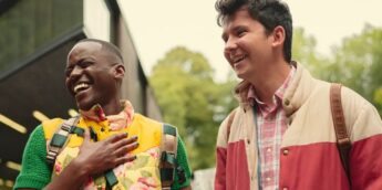 Otis e Eric em temporada final de Sex Education