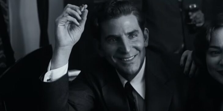Bradley Cooper como Leonard Bernstein em MAESTRO