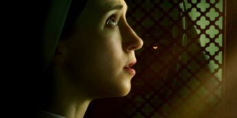 Irene diante de Valak em A Freira 2