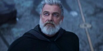 Baylan Skoll encarando céu em Ahsoka