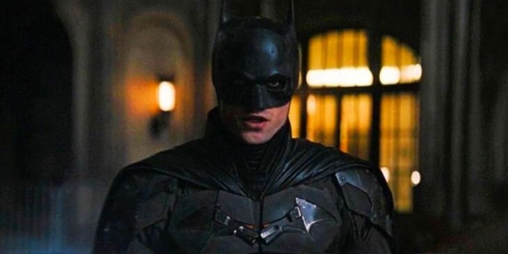 Robert Pattinson com traje de Batman