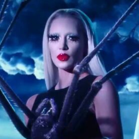 Kim Kardashian em American Horror Story Delicate