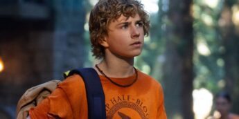 Walker Scobell com visual de Percy Jackson