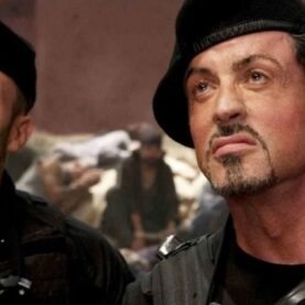 Jason Statham e Sylvester Stallone em Os Mercenários