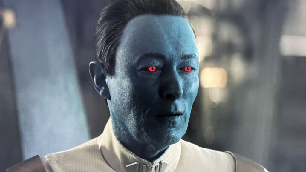 Lars Mikkelsen com visual de Thrawn em Ahsoka