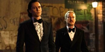 Loki e Mobius com trajes elegantes