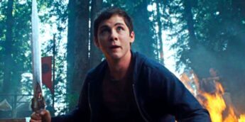 Logan Lerman em Percy Jackson e o Mar de Monstros