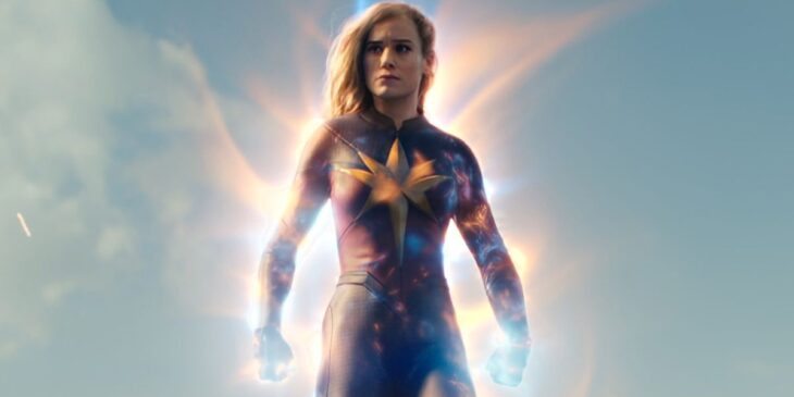 Capitã Marvel usando poderes em As Marvels