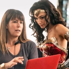 Patty Jenkins e Gal Gadot no set de Mulher-Maravilha 1984