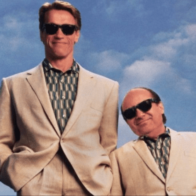 Schwarzenegger-DeVito-Irmãos-Gêmeos