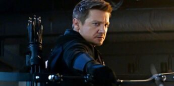 Jeremy Renner caracterizado como Gavião Arqueiro
