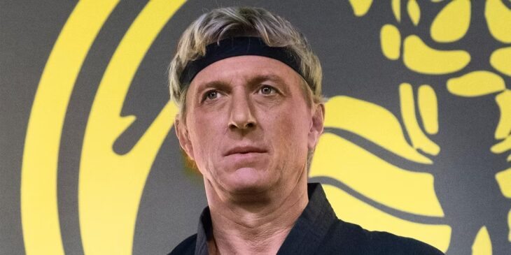 William Zabka como Johnny Lawrence em Cobra Kai