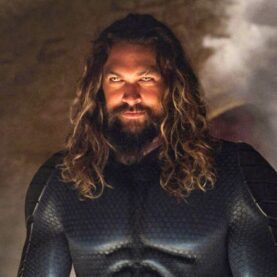 Jason Momoa com traje furtivo em Aquaman 2