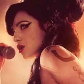 Marisa Abela em cinebiografia de Amy Winehouse