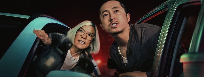 Ali Wong e Steven Yeun em Treta