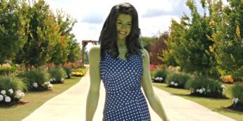 Tatiana Maslany como Mulher-Hulk em série