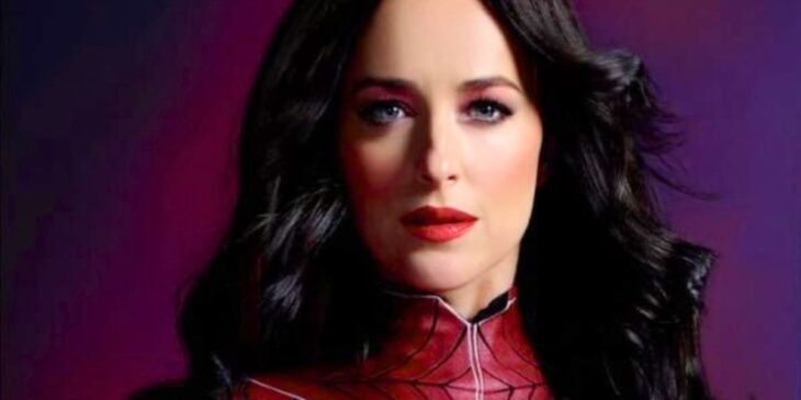 Dakota Johnson com traje de Madame Teia