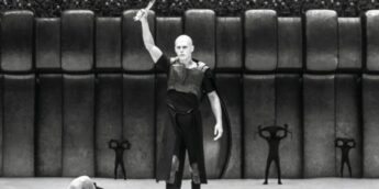 Planeta preto e branco dos Harkonnen, em Duna Parte 2