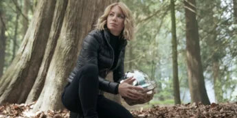 Jennifer Holland no DCU