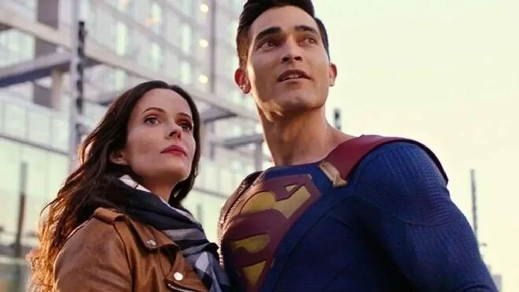 Elizabeth Tulloch e Tyler Hoechlin em Superman e Lois