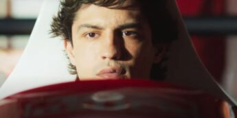Gabriel Leone como Ayrton Senna
