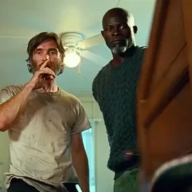 Djimon Hounson e Cillian Murphy em Um Lugar Silencioso