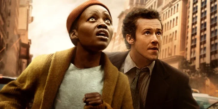 Lupita Nyong'o e Joseph Quinn em Um Lugar Silencioso Dia Um