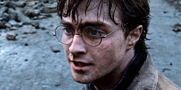 Daniel Radcliffe interpretando Harry Potter