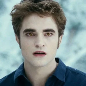Robert Pattinson como o vampiro Edward Cullen